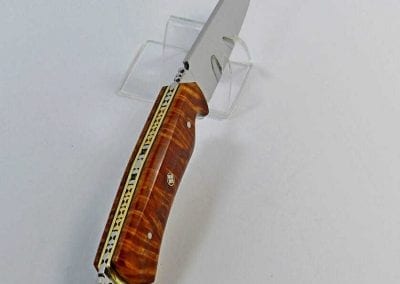 Top view of Earl of Nottingham AAA flame maple art knife